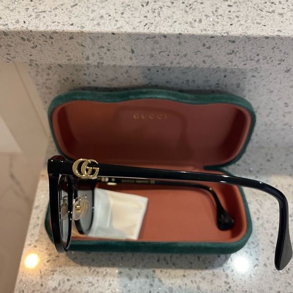 Like brand new Gucci sunglasses. Worn only a couple of times. - Picture 2 of 3